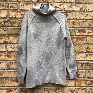 turtle neck lole sweater